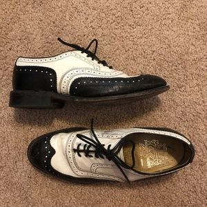 Vintage black and white oxfords